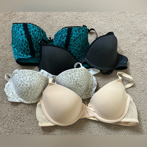 Bundle: 4 bras, b32. - Picture 1 of 1